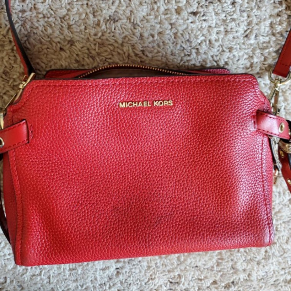 RED Michael Michael Kors Bristol Small Messenger H